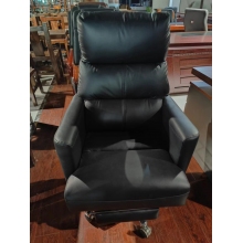 老板牛皮辦公轉(zhuǎn)椅
